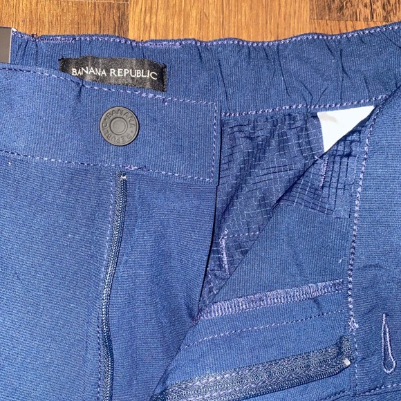 Banana Republic Comfort Flat Front‎ Shorts Mens 36 Stretch Wicking Blue New - Picture 6 of 9